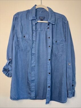 American Eagle Outfitters Blue Denim Button-Up Shirt